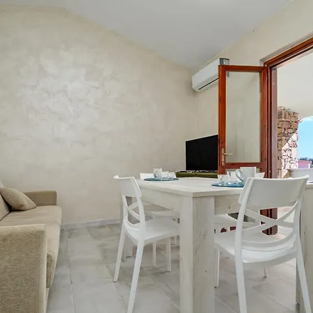 Brezza Marina Apartment- Terrace San Teodoro (Sardinia)